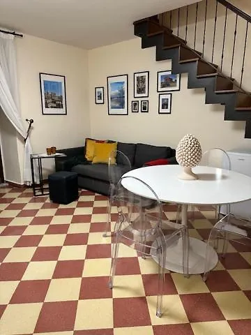 Jacupeddu's House Katánie